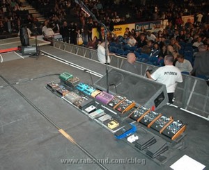 John Fruciante Pedalboard shot