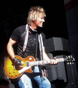 Paul Sidoti with Les Paul 